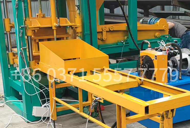 Automatic Block Making Machine - QT4