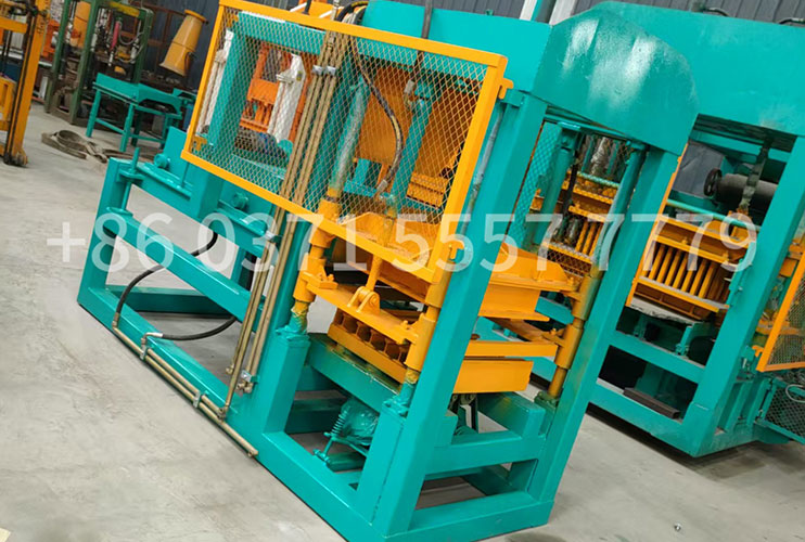 Automatic Block Making Machine - QT4