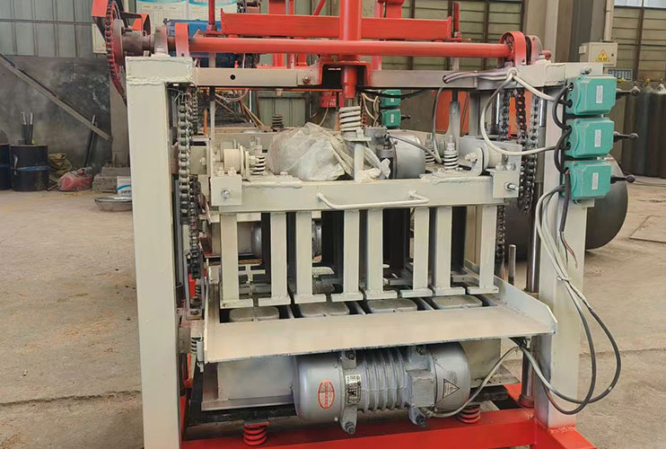 Semi-automatic Brick Making Machine - QMJ4-35A