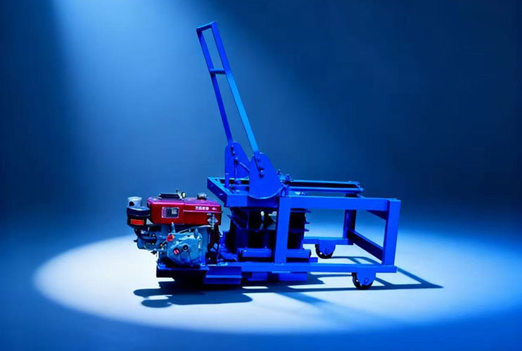 Small Mobile Brick Making Machine - Diesel Fuel QMY4-40