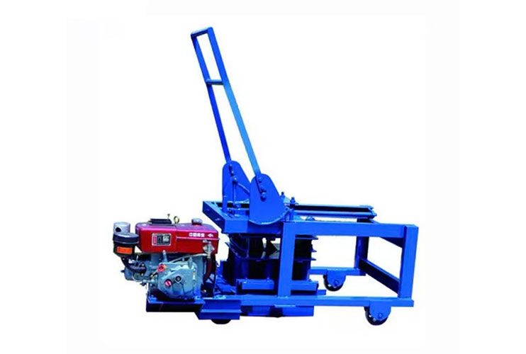 Small Mobile Brick Making Machine - Diesel Fuel QMY4-40