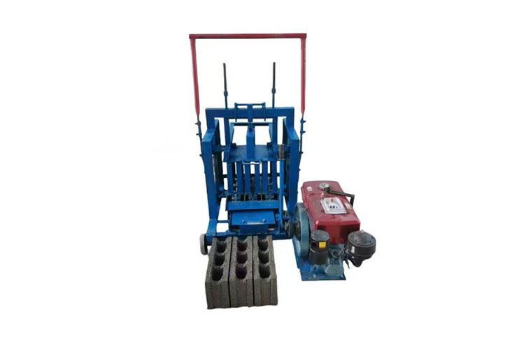 Small Mobile Brick Making Machine - Diesel Fuel QMY4-40