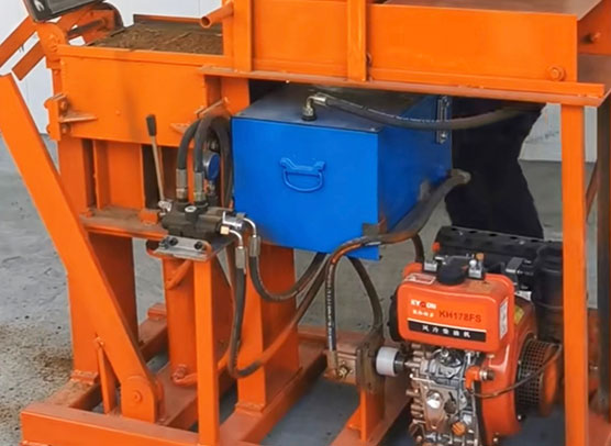 Small-Clay-Brick-Making-Machine—HY2-20-04